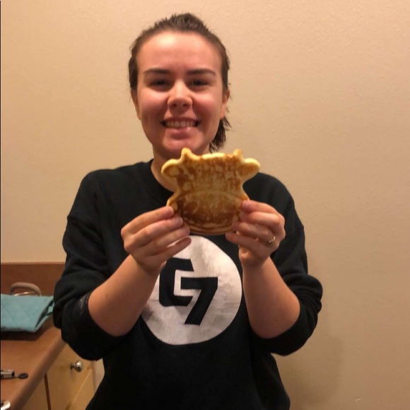 Meet your Posher, Hannah - Picture 6 of 6